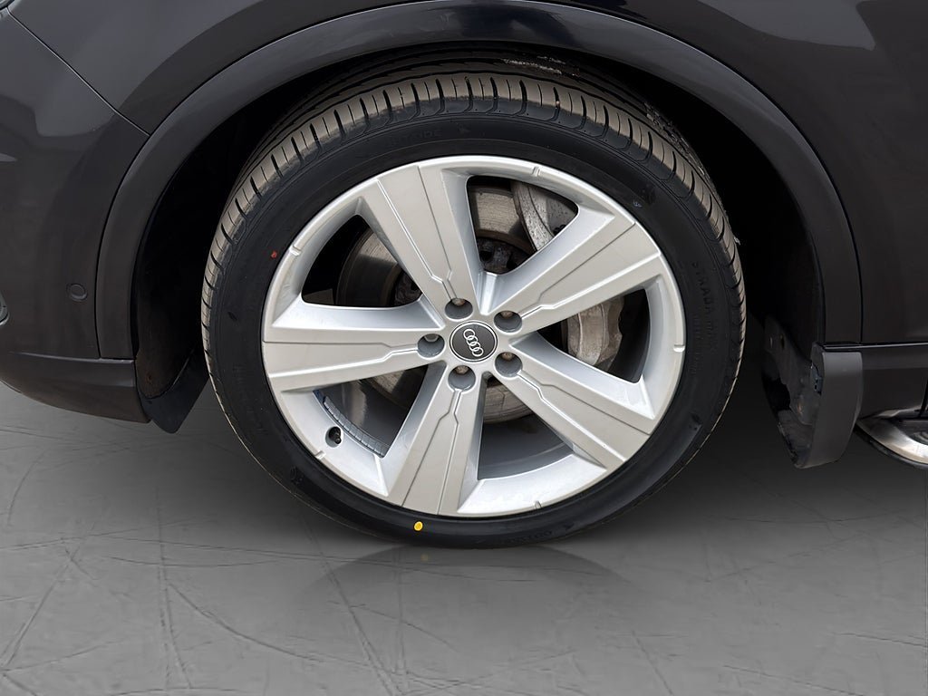Vehicle Image 35