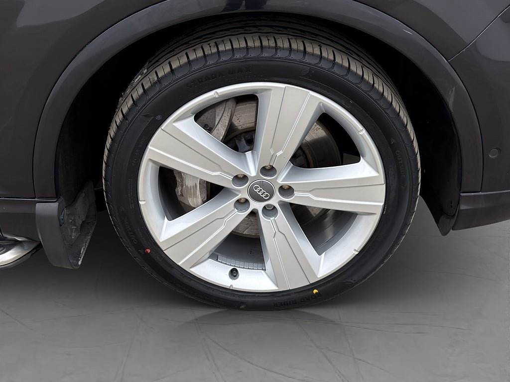 Vehicle Image 38