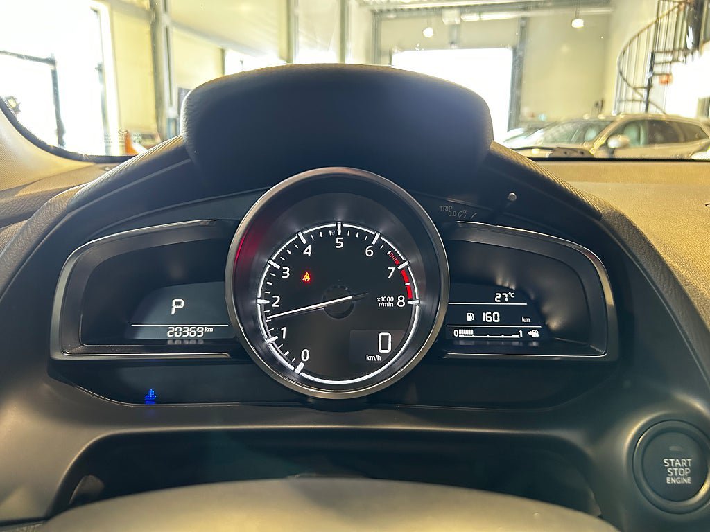 Vehicle Image 9
