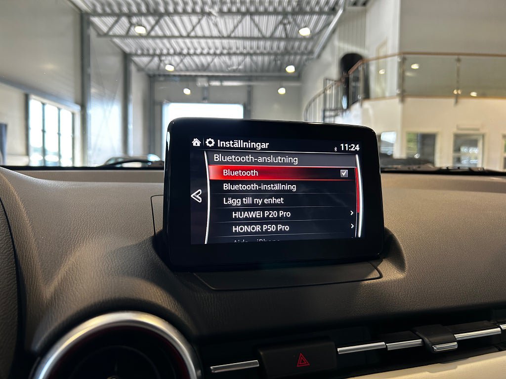 Vehicle Image 12