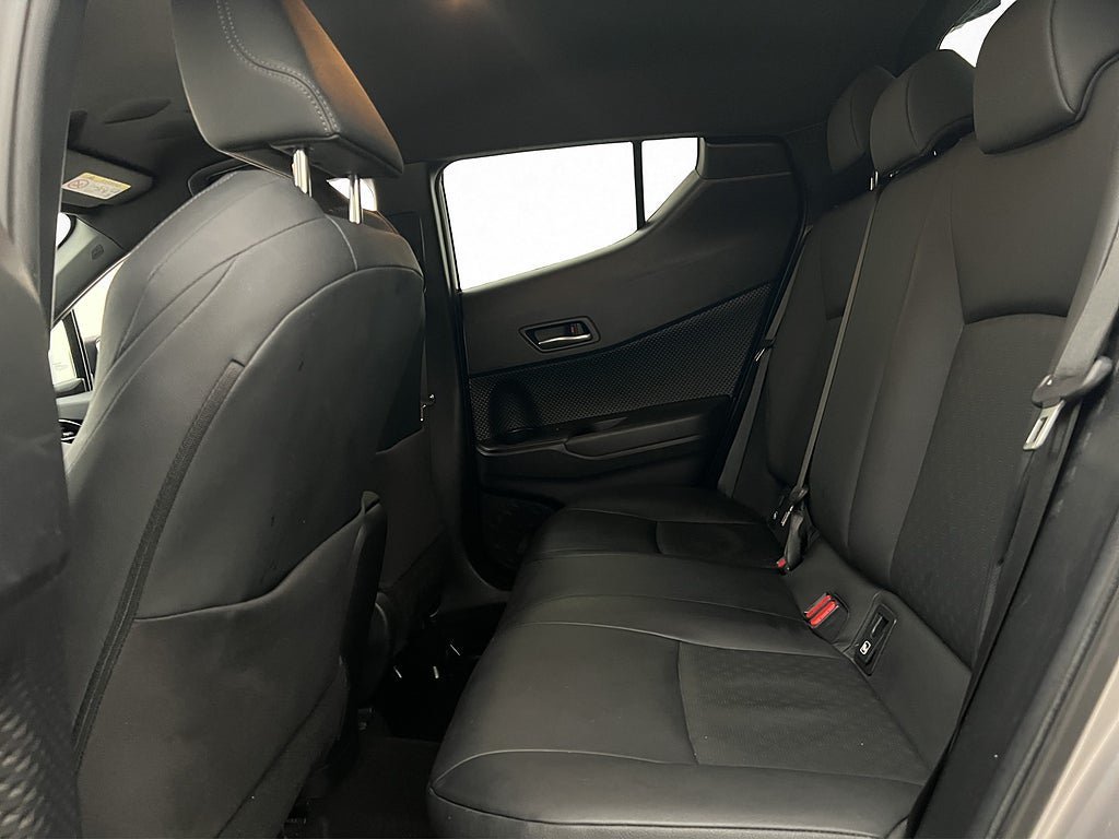 Vehicle Image 23
