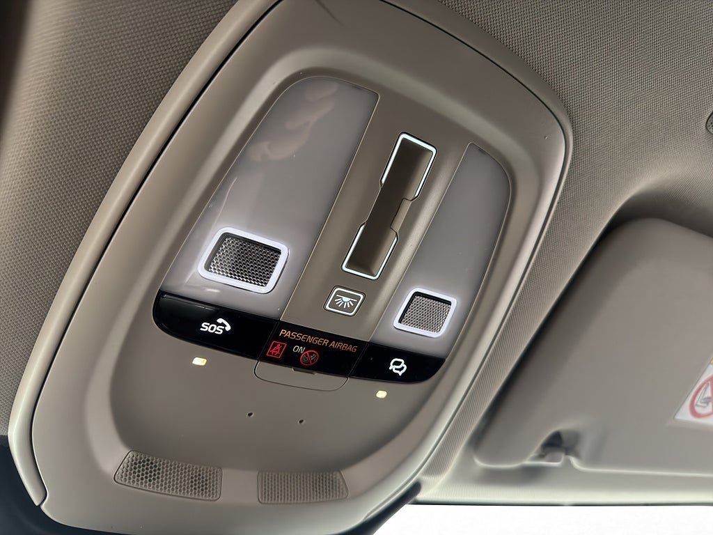 Vehicle Image 37