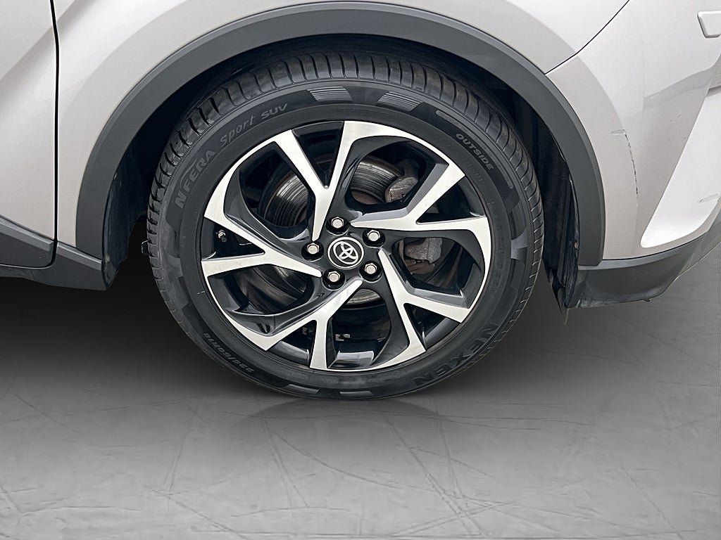 Vehicle Image 30