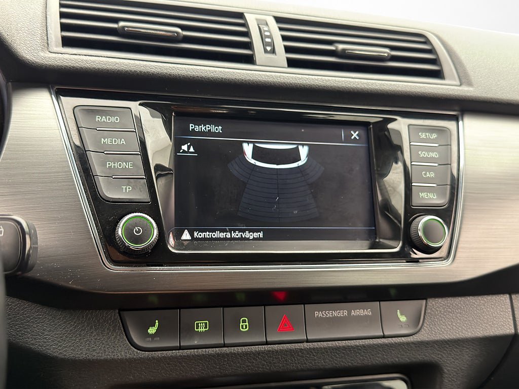 Vehicle Image 23