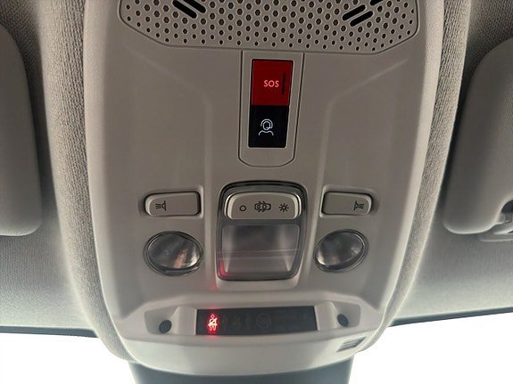 Vehicle Image 28