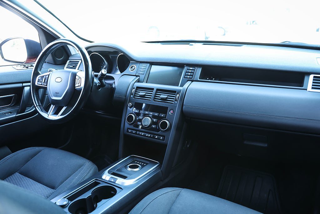 Vehicle Image 13