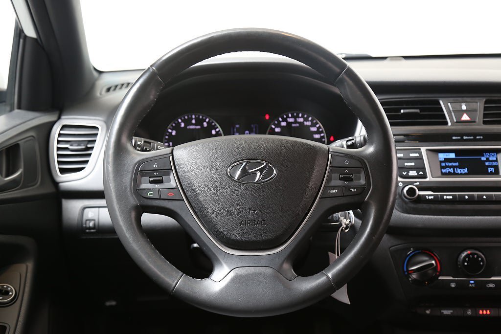 Vehicle Image 14