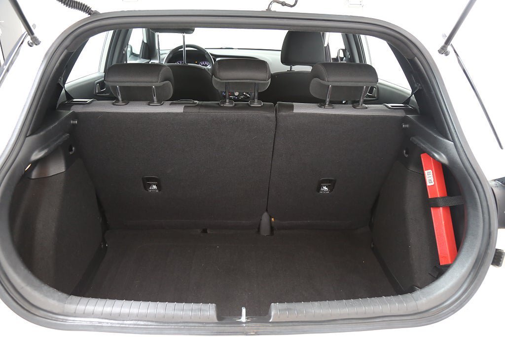 Vehicle Image 22