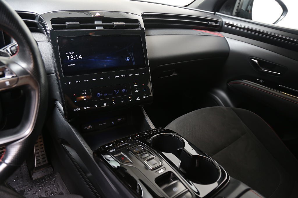 Vehicle Image 21