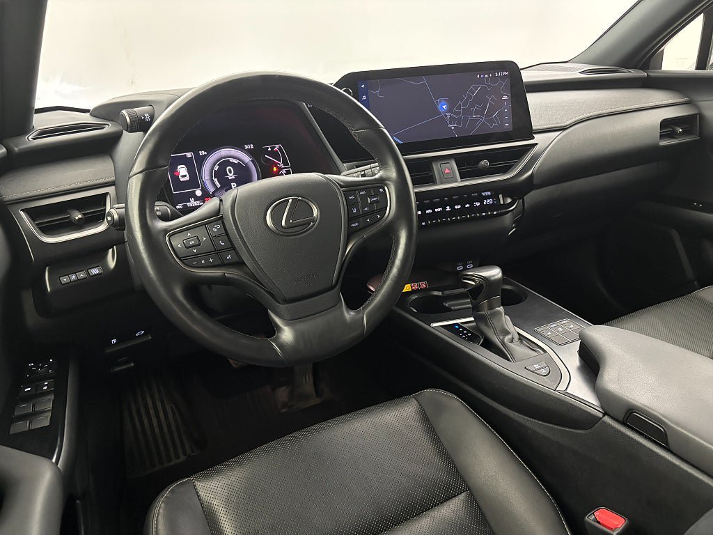 Vehicle Image 16
