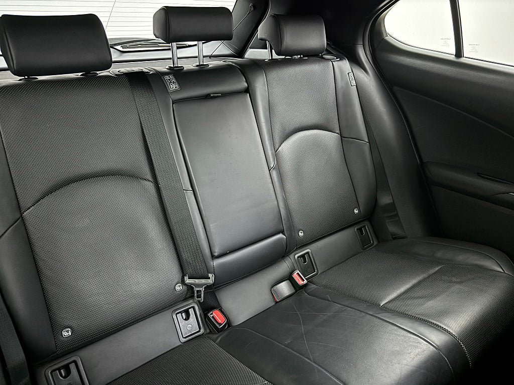 Vehicle Image 24