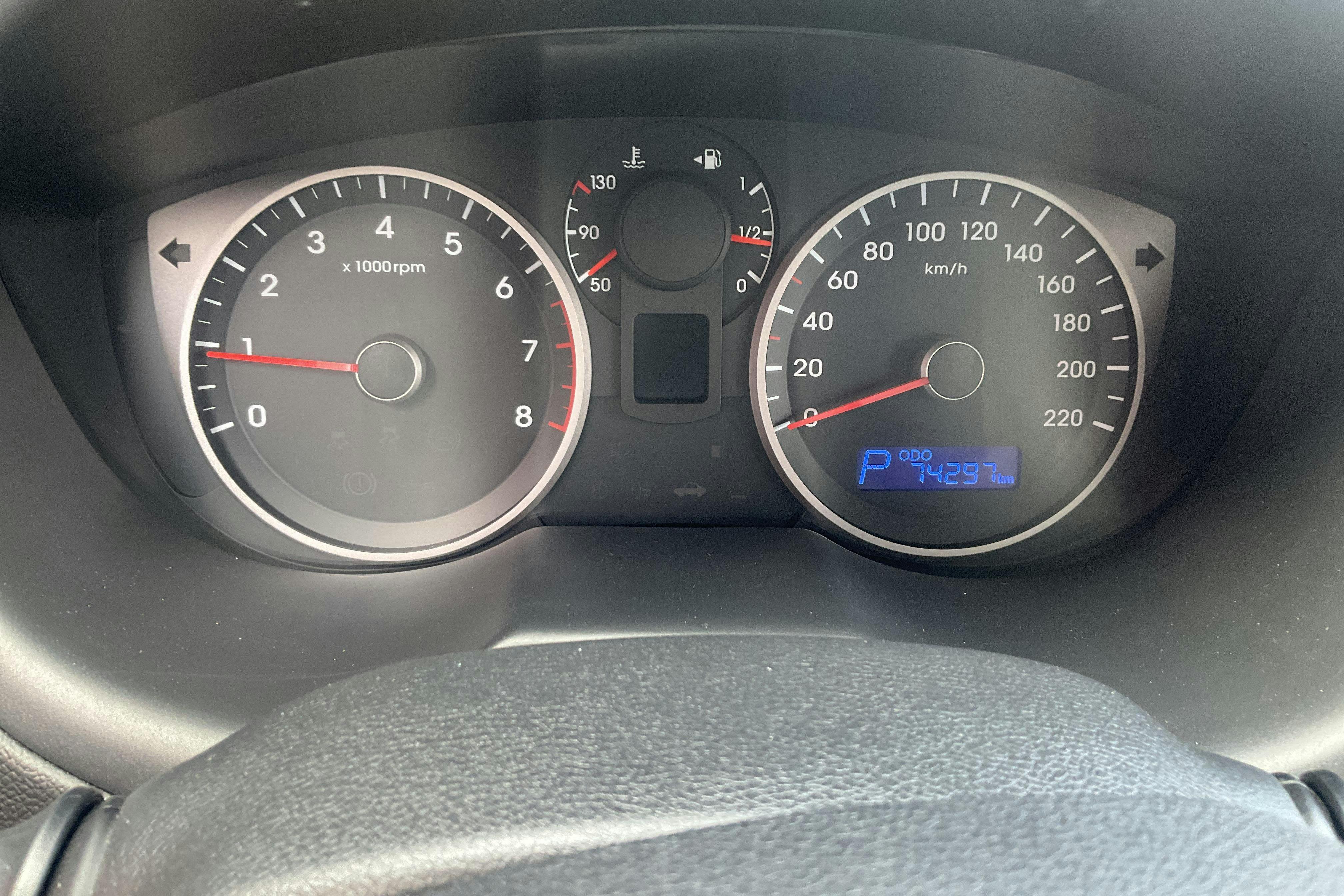 Vehicle Image 10
