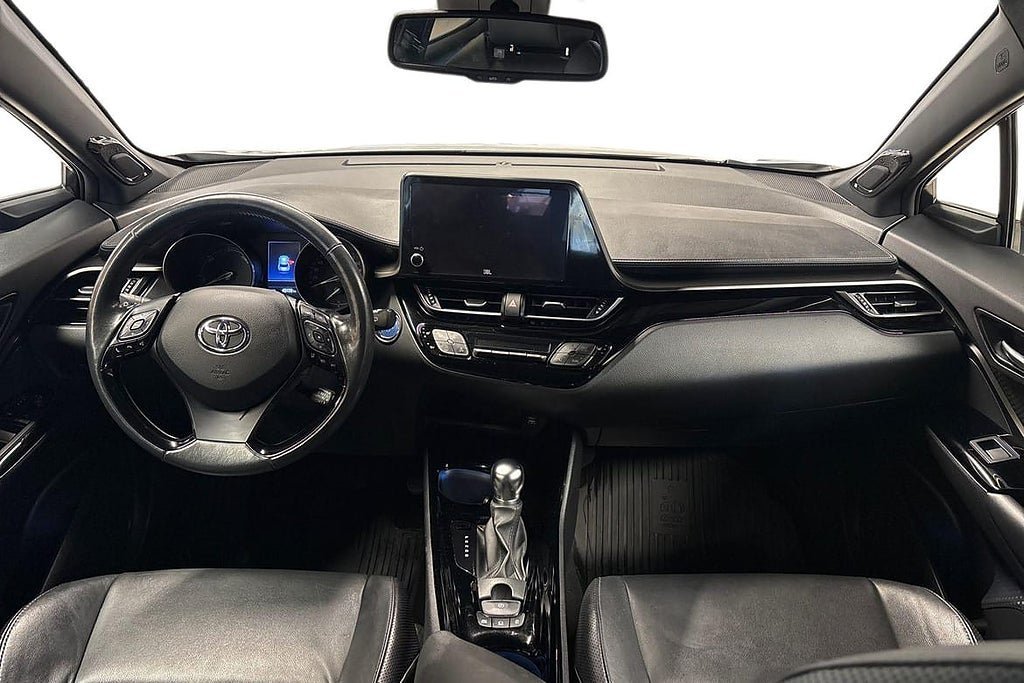 Vehicle Image 10