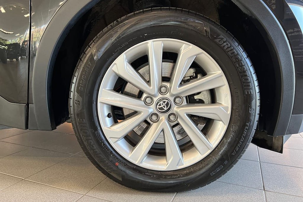 Vehicle Image 17