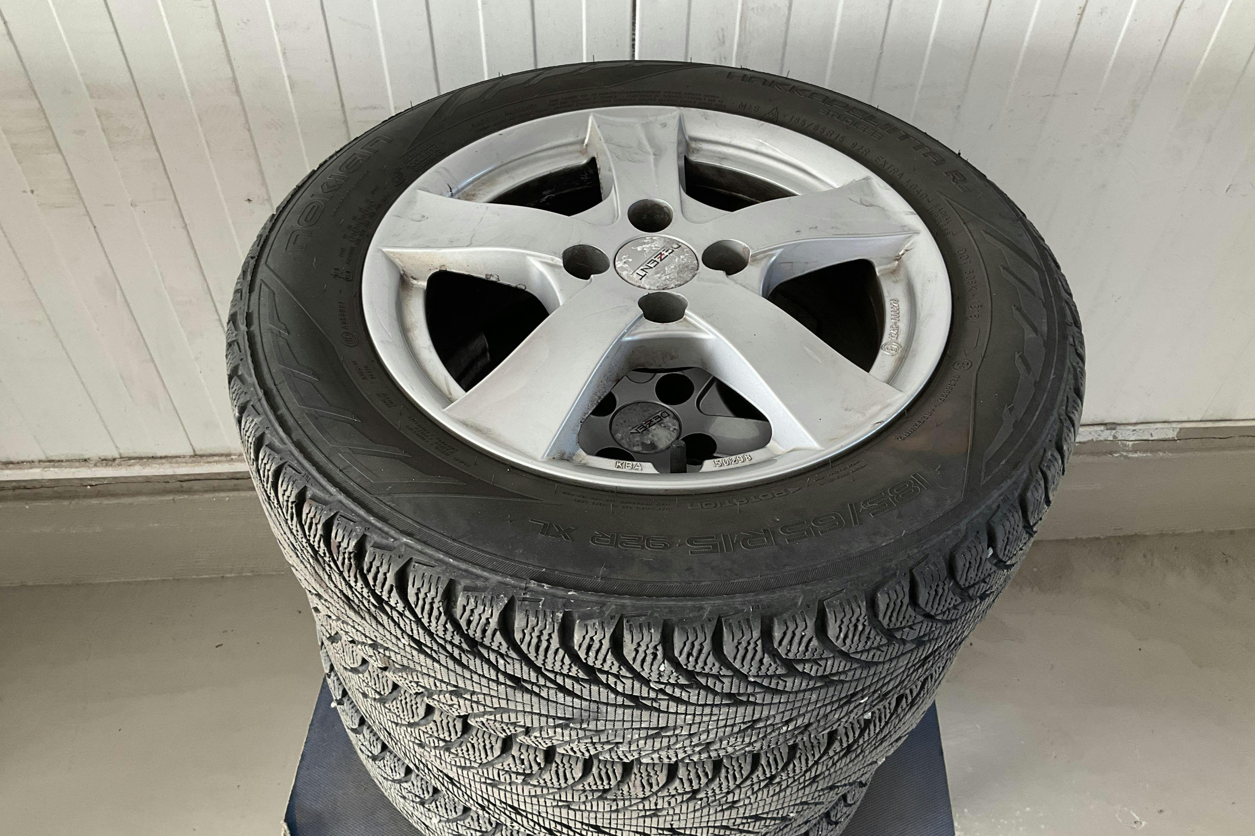 Vehicle Image 16