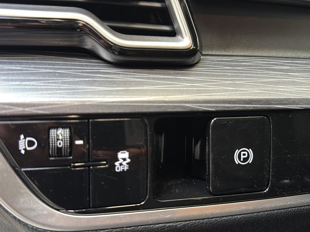 Vehicle Image 17