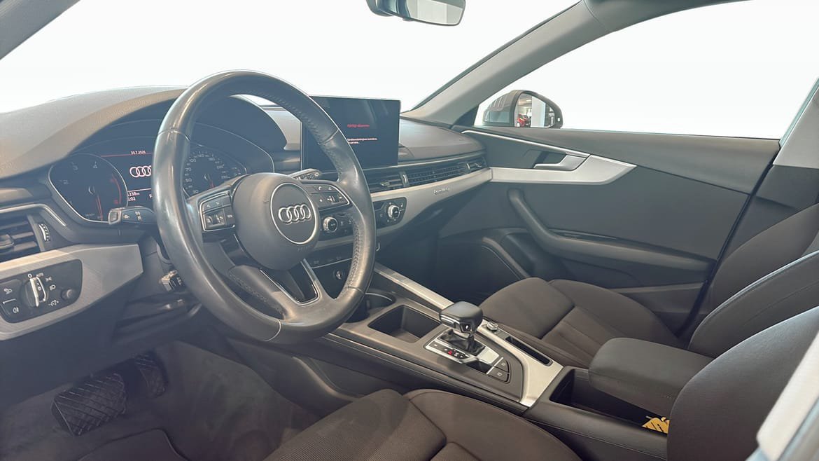 Vehicle Image 7