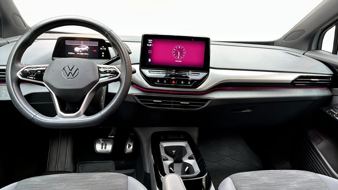 Vehicle Image 10