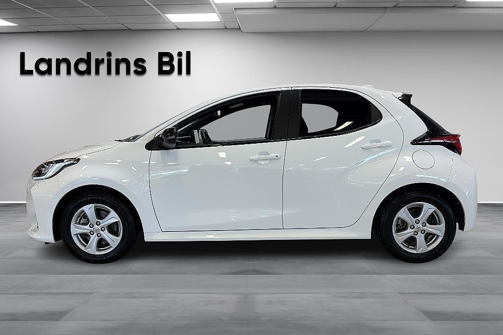 Vehicle Image 4