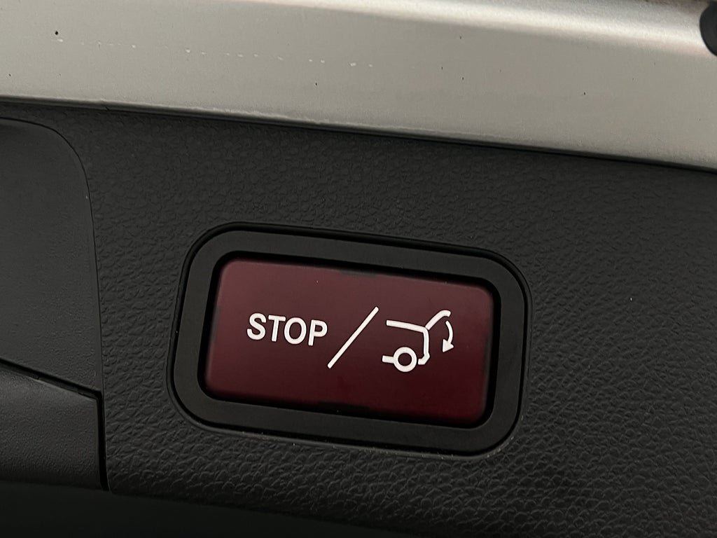 Vehicle Image 27