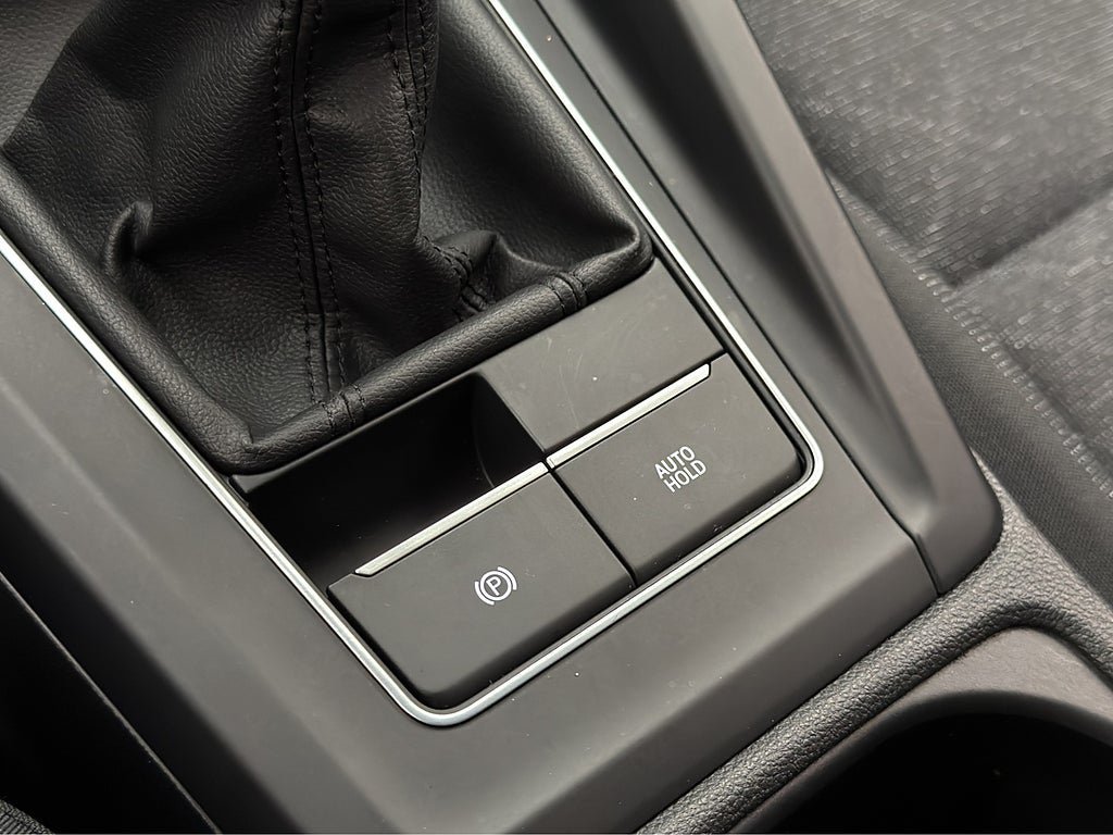Vehicle Image 24