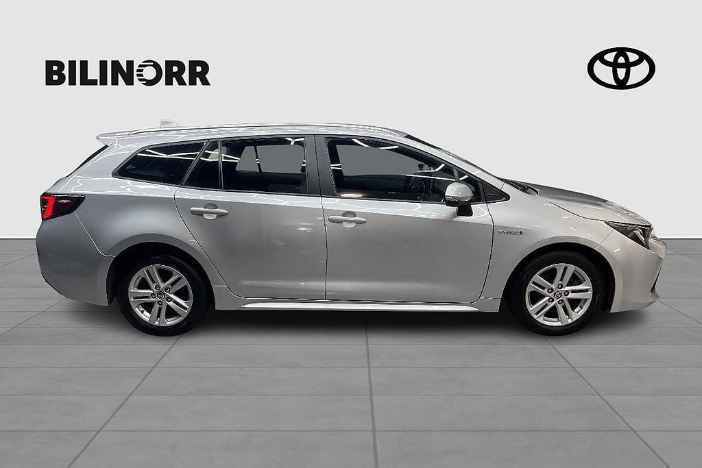 Vehicle Image 6