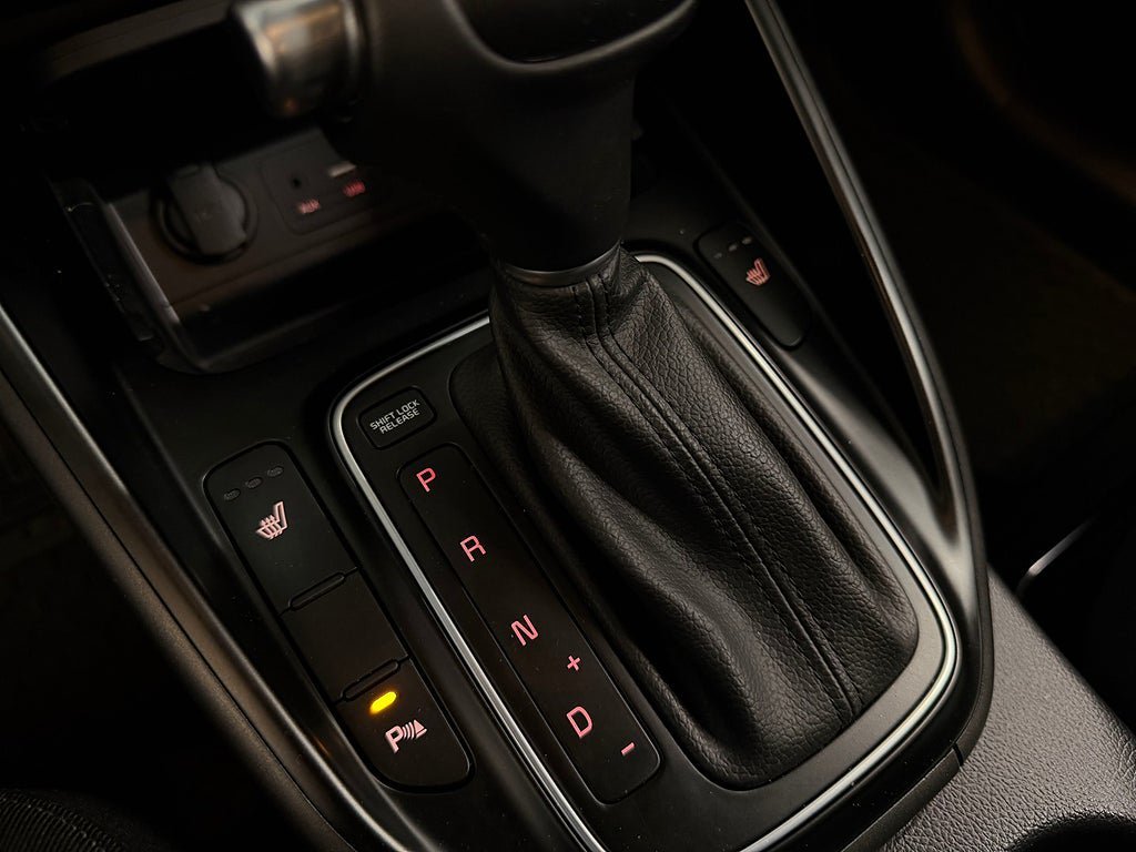 Vehicle Image 16