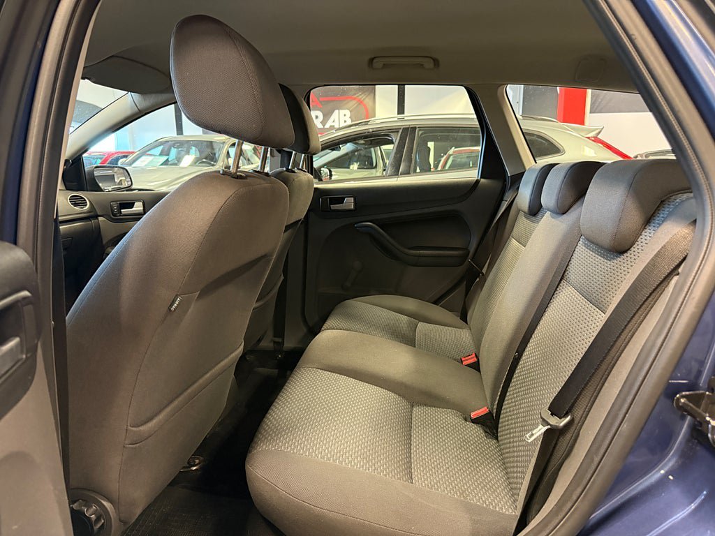 Vehicle Image 17