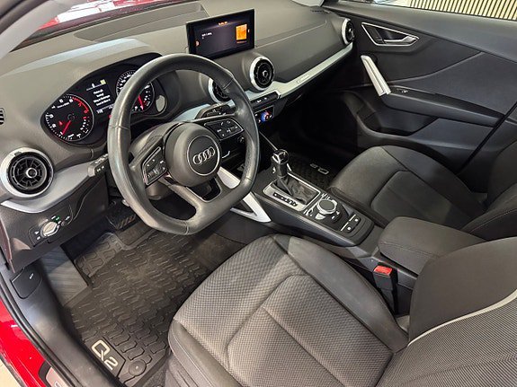 Vehicle Image 16