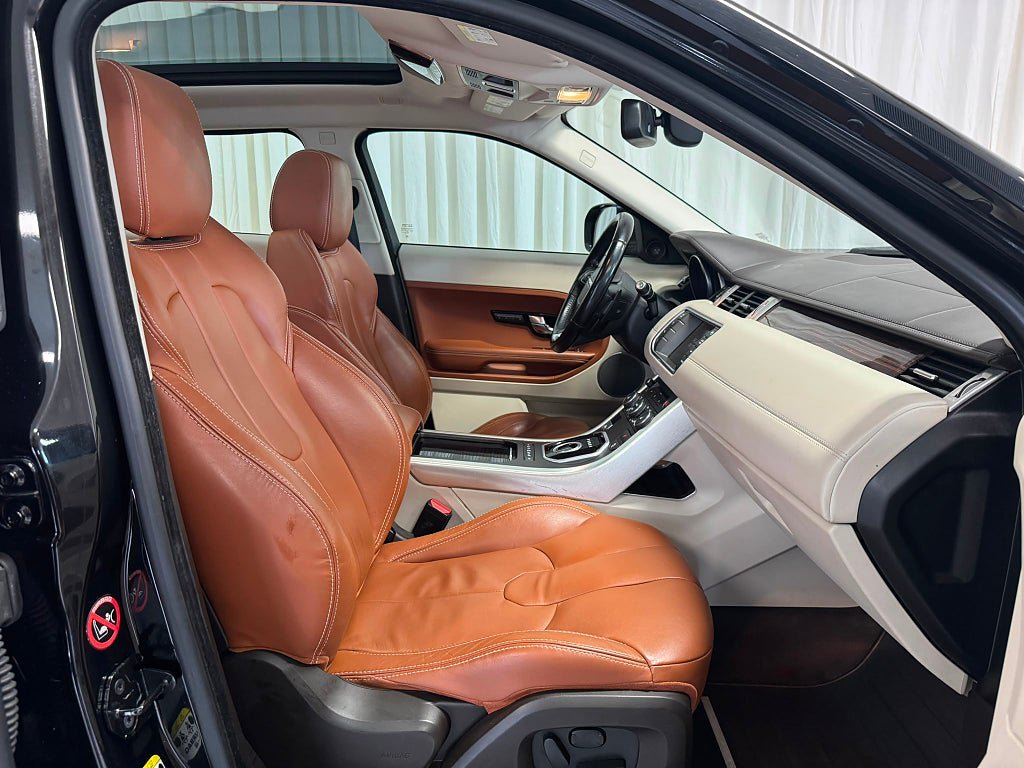 Vehicle Image 9