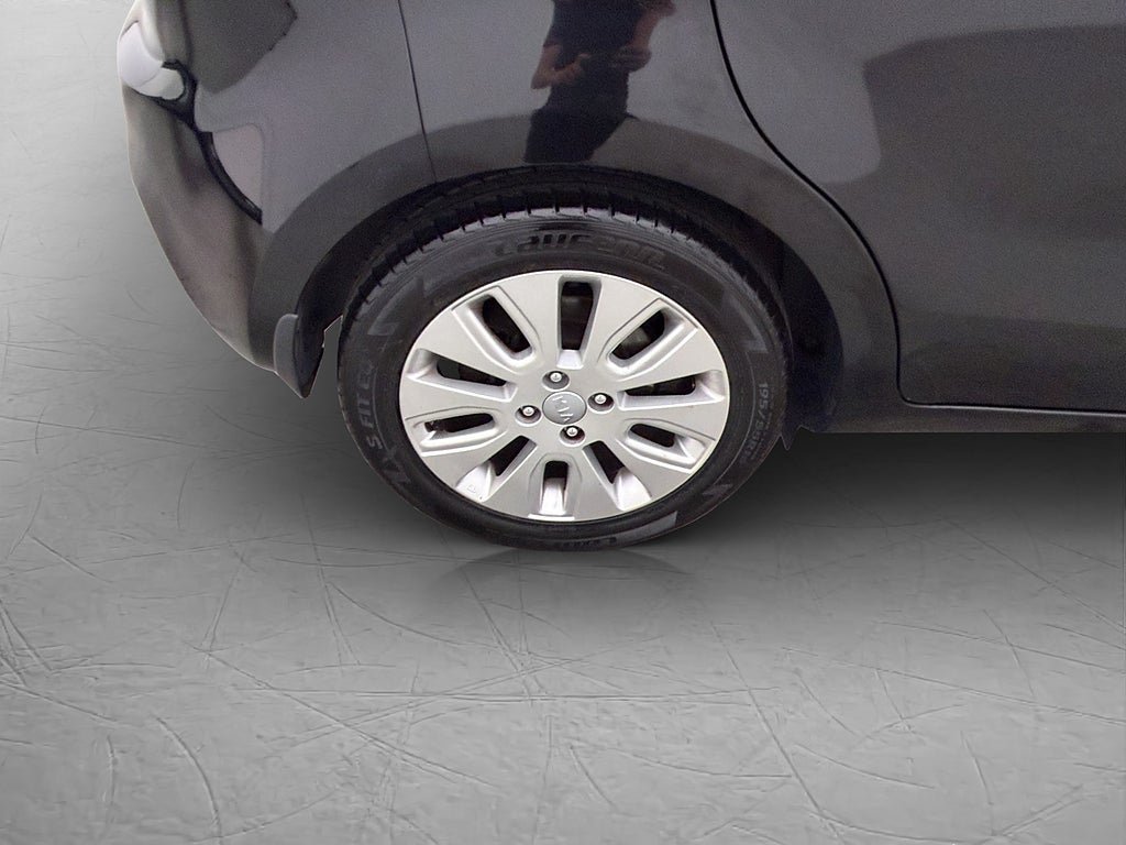 Vehicle Image 22