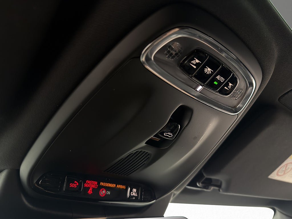 Vehicle Image 37
