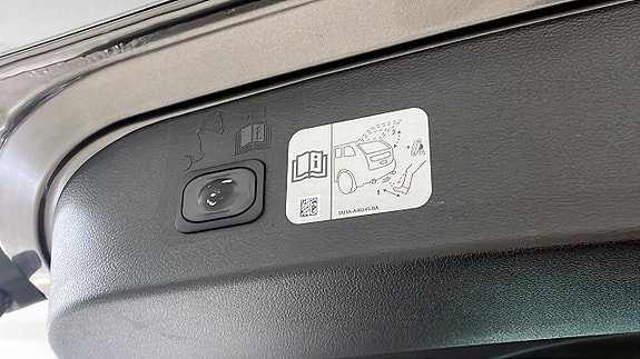 Vehicle Image 22