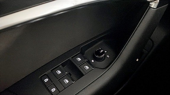 Vehicle Image 24
