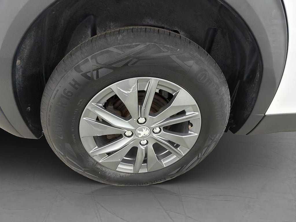 Vehicle Image 33