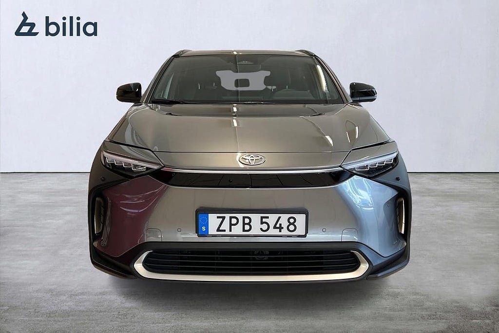 Vehicle Image 6