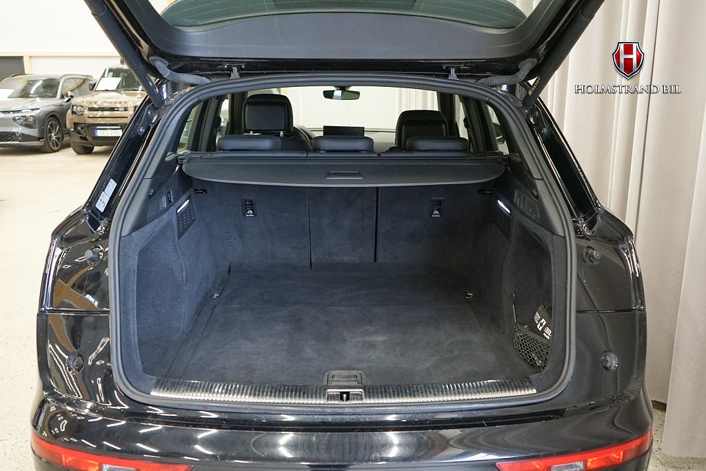 Vehicle Image 17