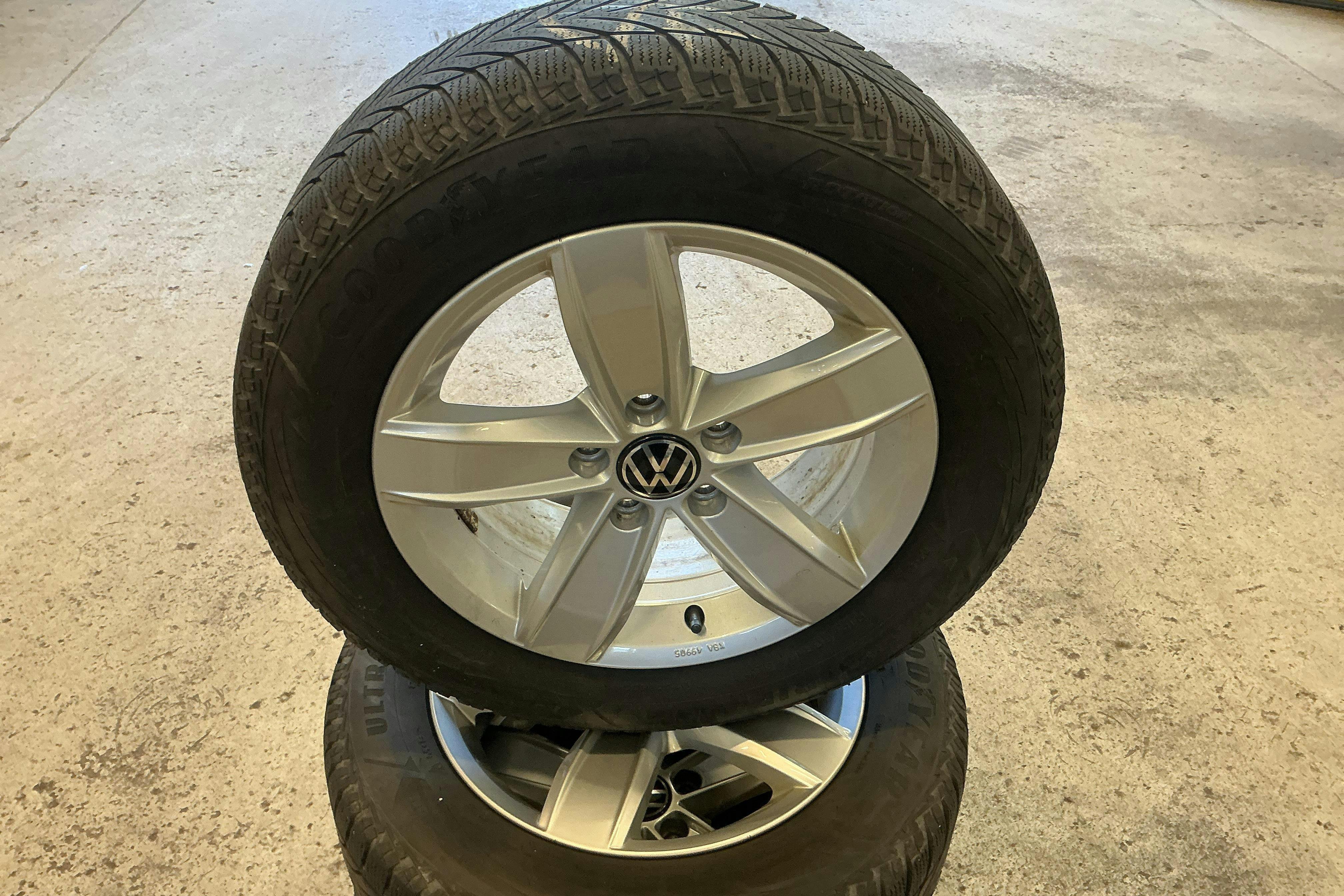 Vehicle Image 18