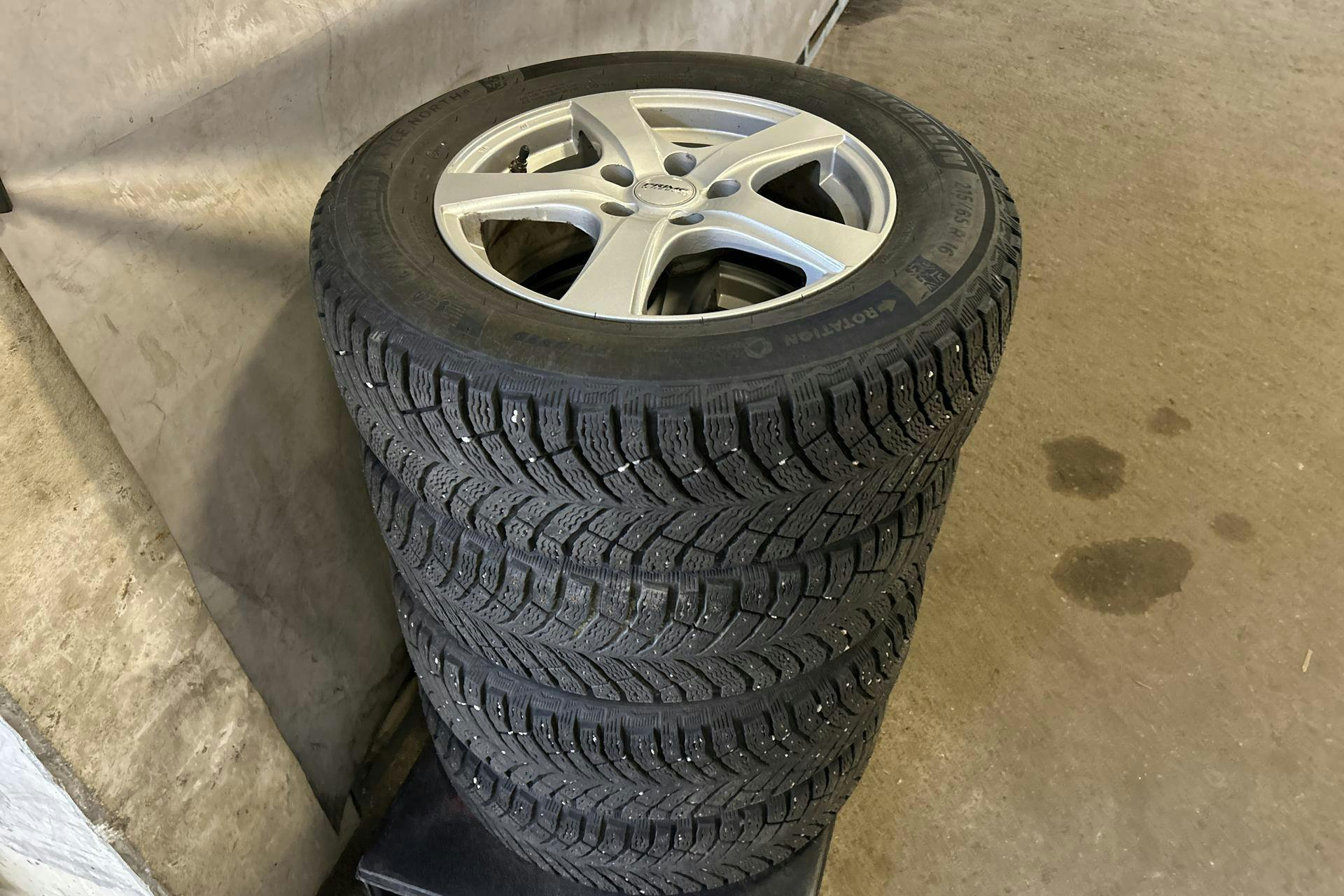 Vehicle Image 15