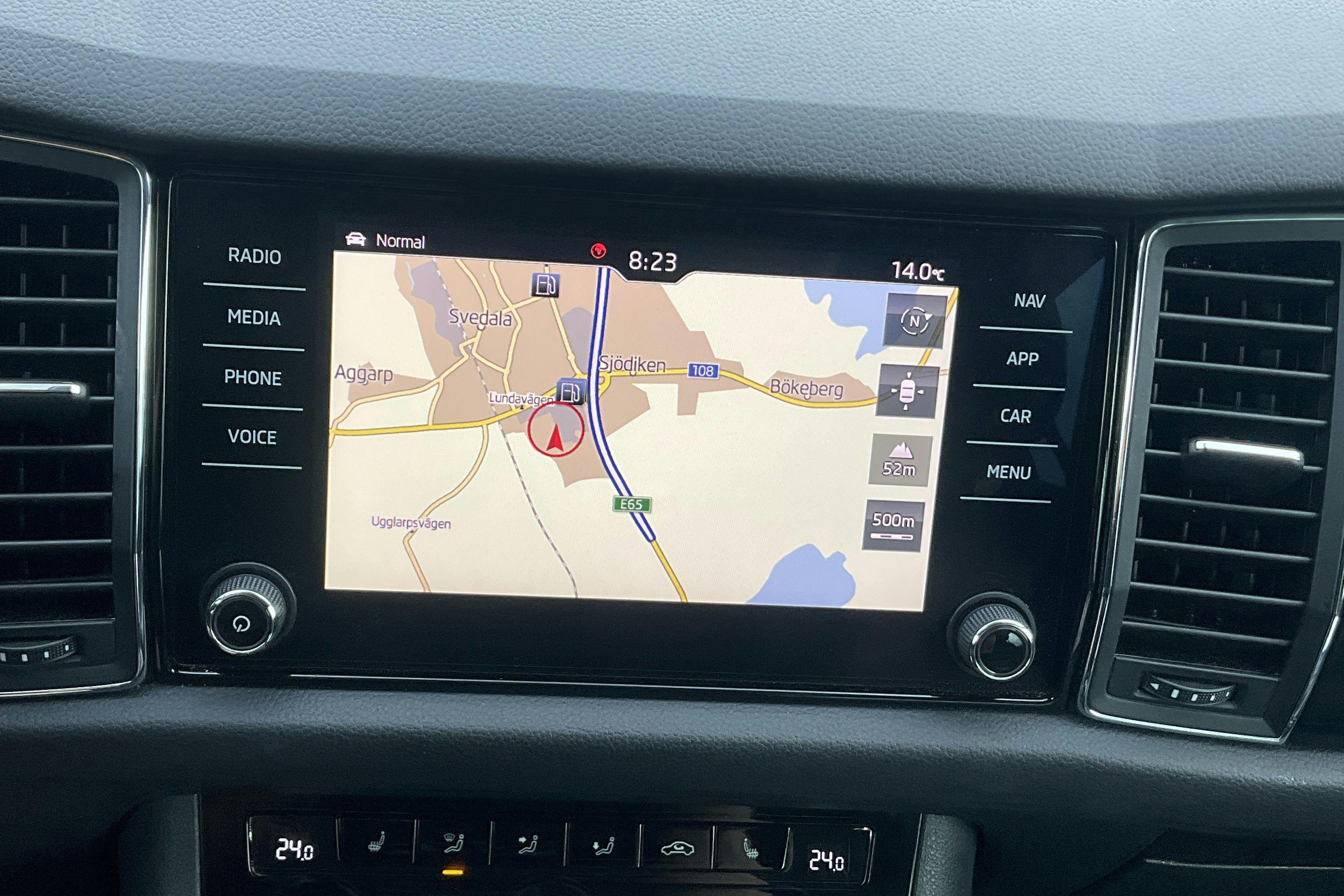 Vehicle Image 11