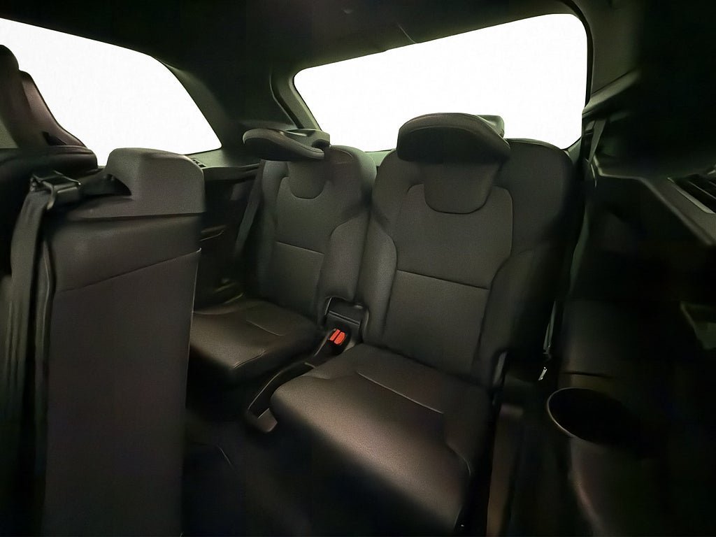 Vehicle Image 33