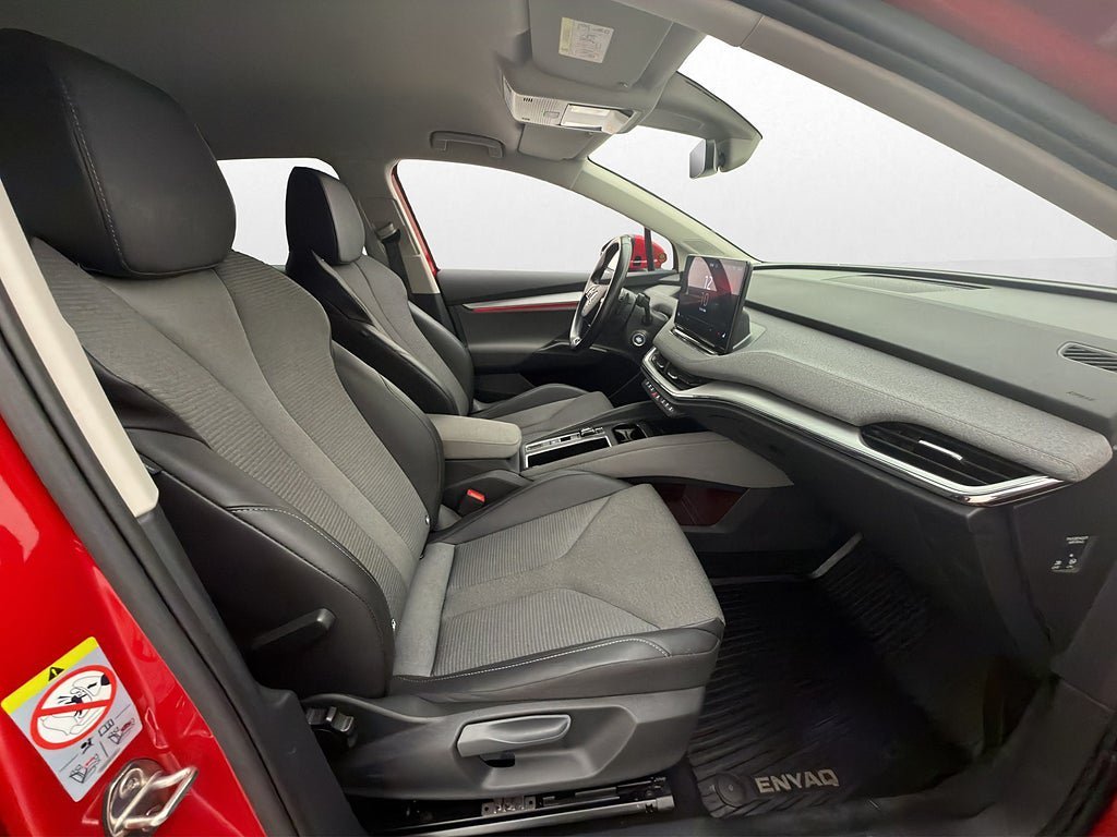 Vehicle Image 32