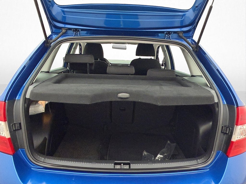 Vehicle Image 23