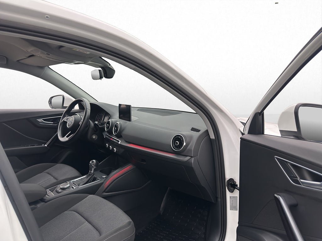 Vehicle Image 22