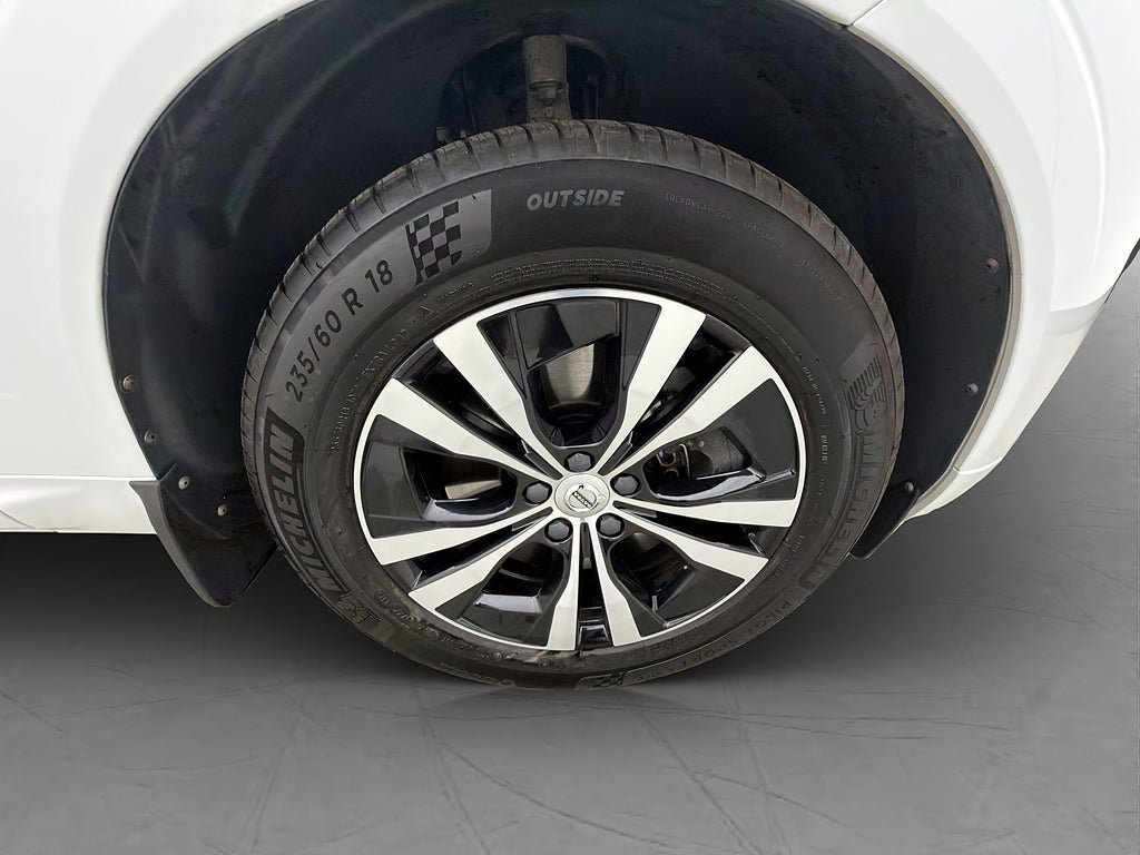 Vehicle Image 38