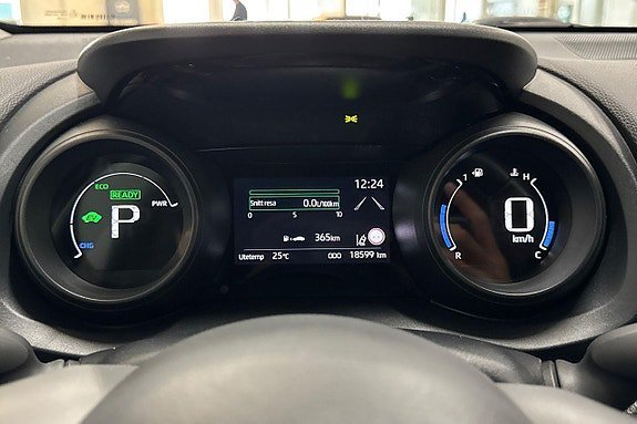 Vehicle Image 17
