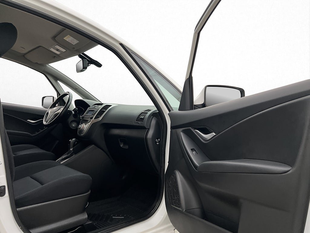 Vehicle Image 16