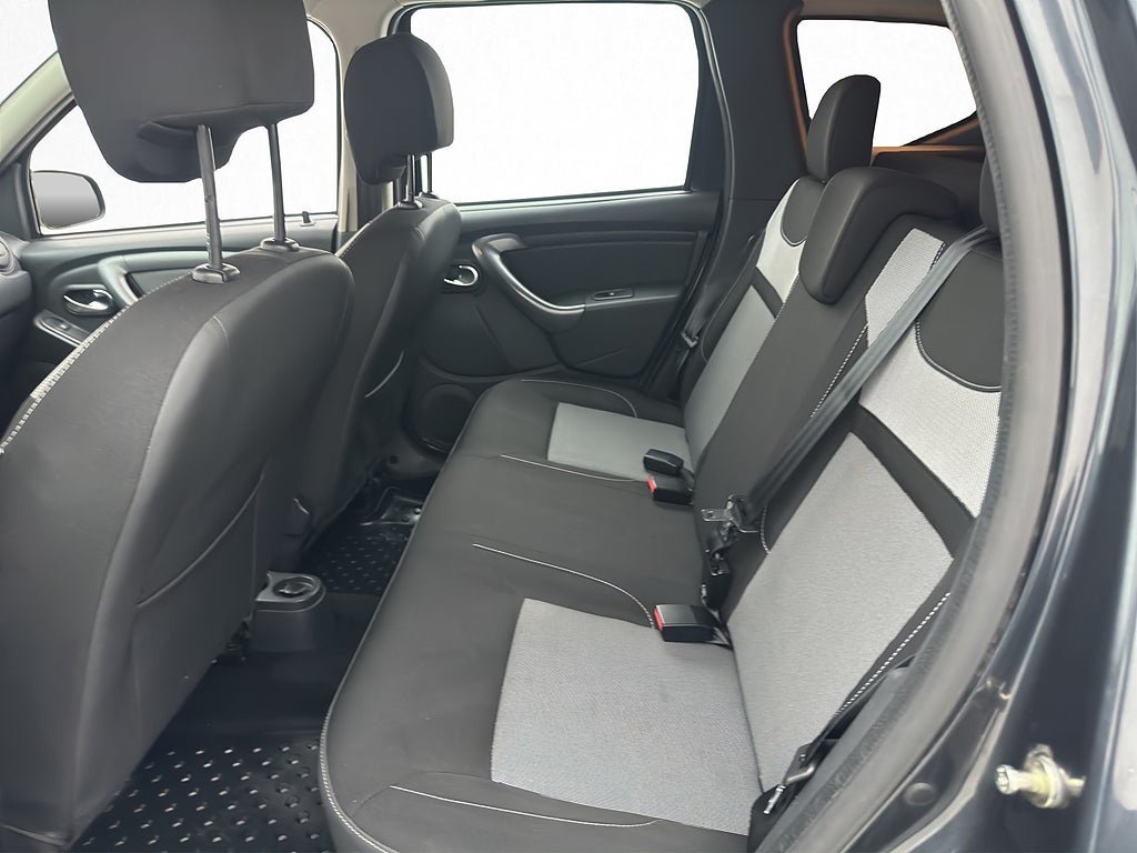 Vehicle Image 20