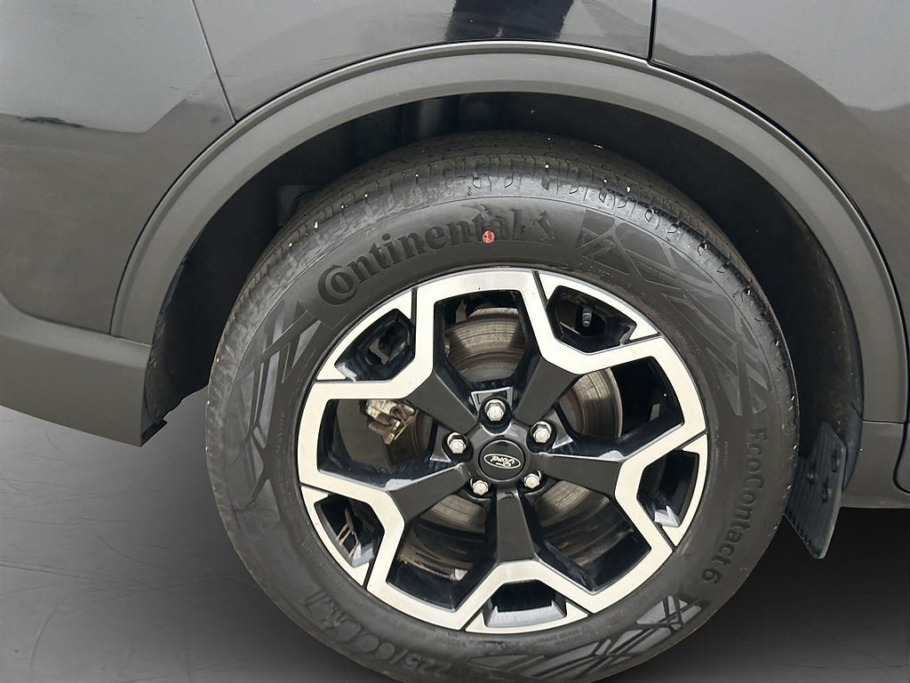 Vehicle Image 30