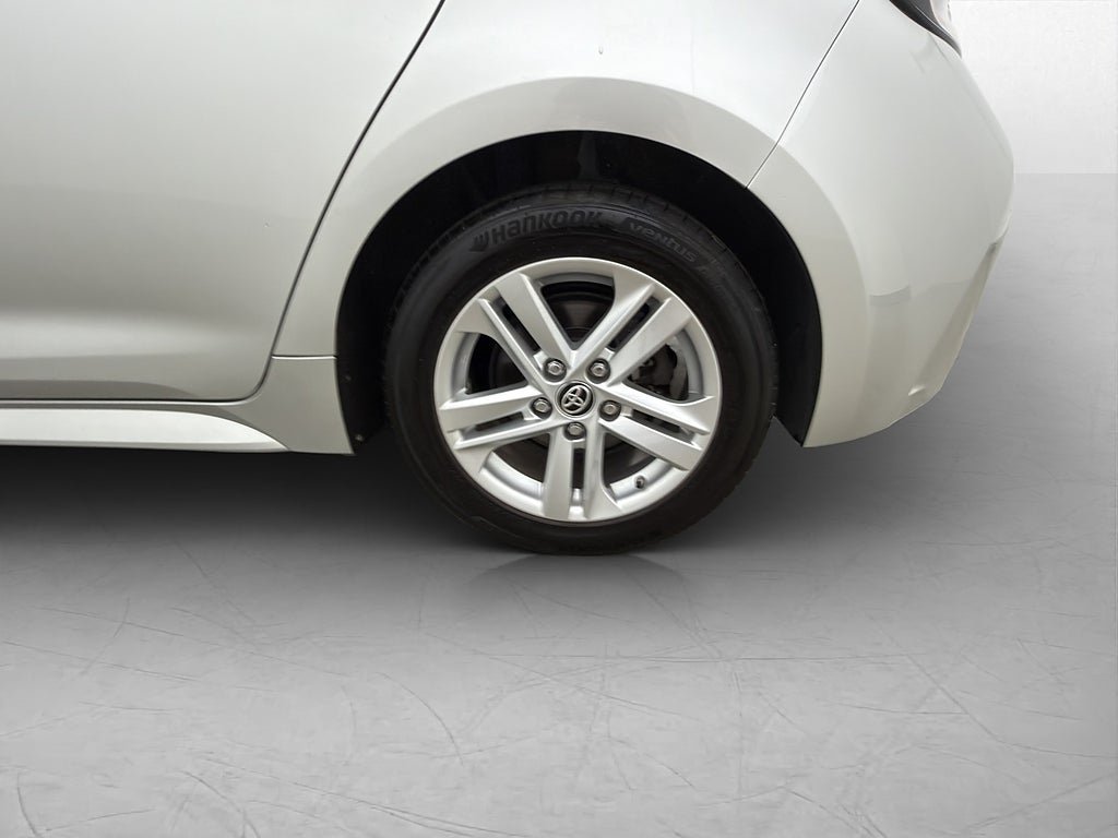 Vehicle Image 30